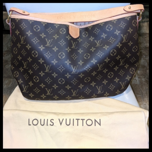 Louis Vuitton Handbags - Louis Vuitton ✨ discontined 💫 delightful